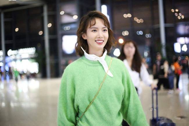 金晨 阿那亚业主松弛感 红毯上的自然美