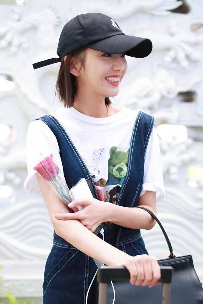 金晨 阿那亚业主松弛感 红毯上的自然美